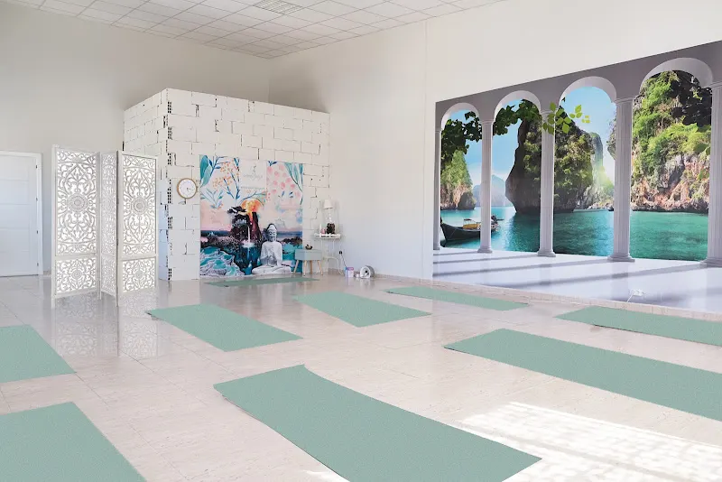 oom YOGA - Centro de yoga en Colmenar Viejo - foto 2