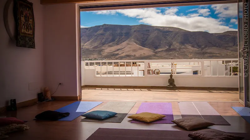 Calma Campus Famara Yoga Lanzarote - Centro de yoga en Teguise - foto 3