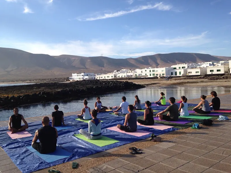 Yoga con Amba - Centro de yoga en San Bartolomé - foto 2