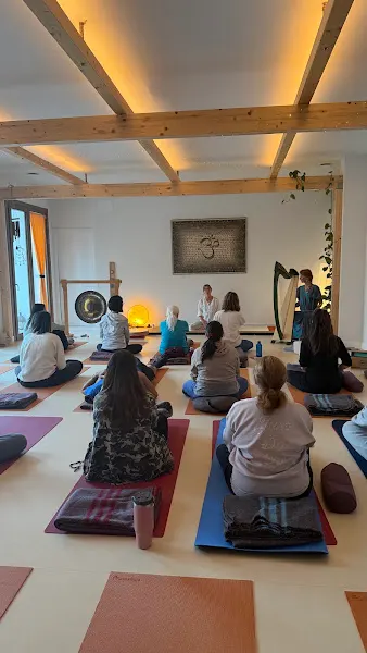 Escuela de Yoga Las Matas-Arantxa Villa - Centro de yoga en Rozas de Madrid (Las) - foto 2