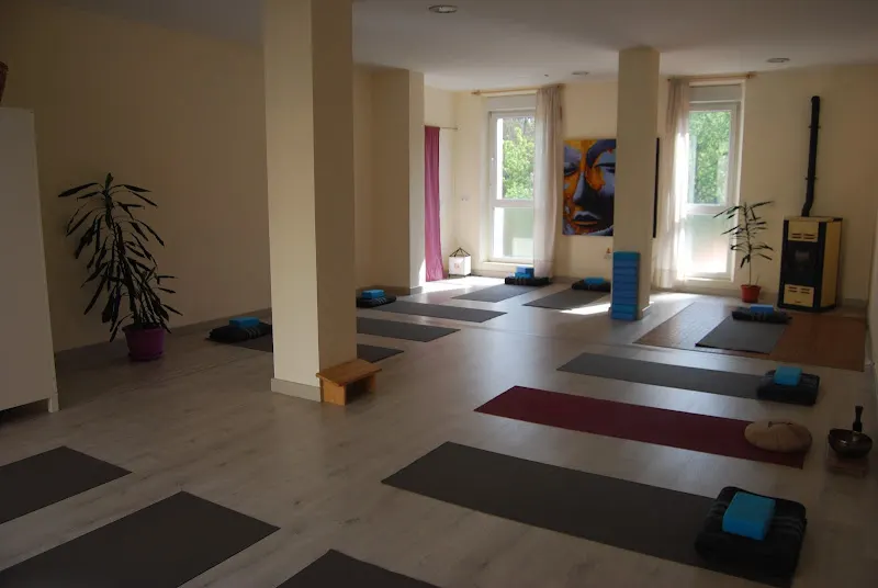 Manavati Yoga - Centro de yoga en León - foto 2