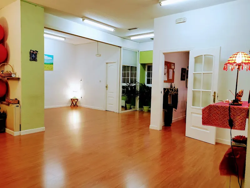Escuela Narayani Yoga