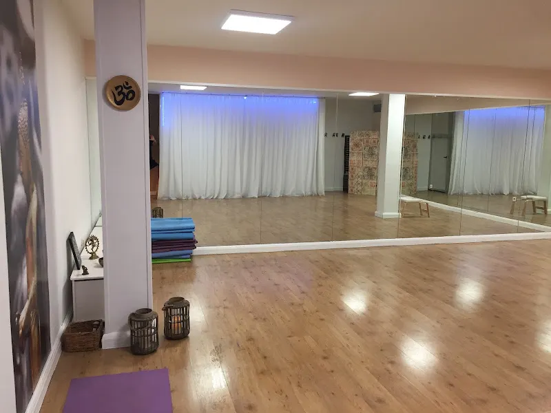 Yoga y Terapias Holísticas. Bodhicitta - Centro de yoga en Brunete - foto 2