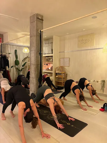 calma yoga om en Fuenlabrada