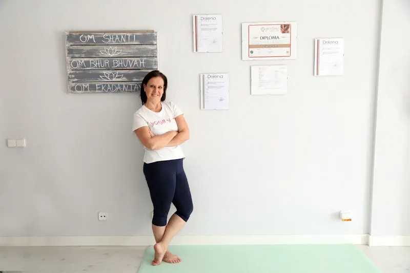 Yoga y +. - Centro de yoga en Alcobendas - foto 2