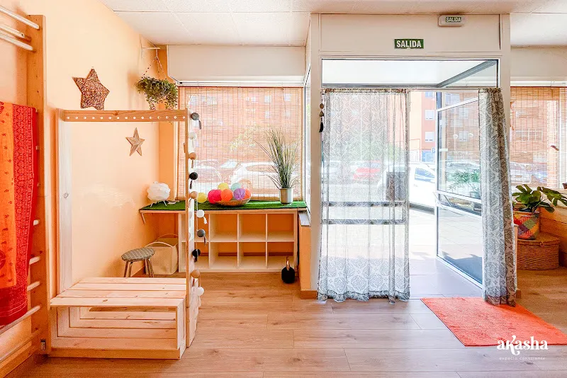 Akasha Espacio Consciente - Centro de yoga en Alcobendas - foto 2