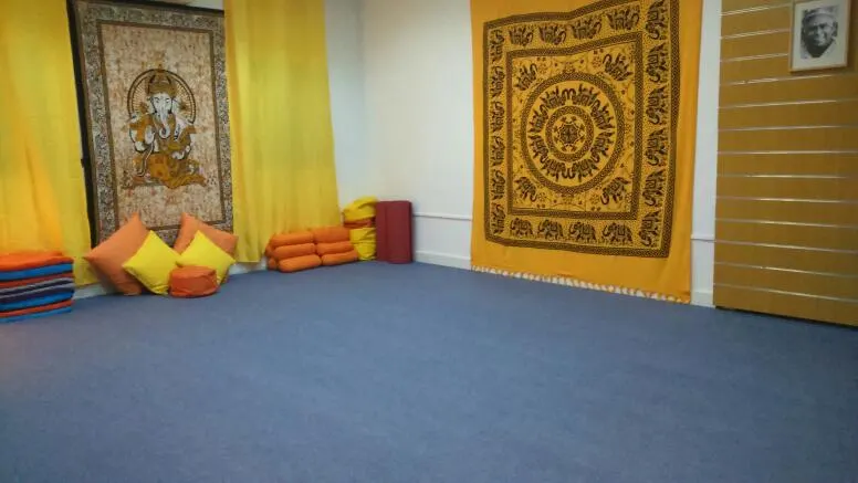 OM Narayana - Centro de yoga en Majadahonda - foto 2