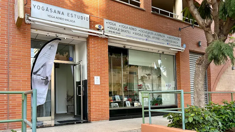 Yoga Aéreo Malaga ~ Yogāsana Estudio - Málaga