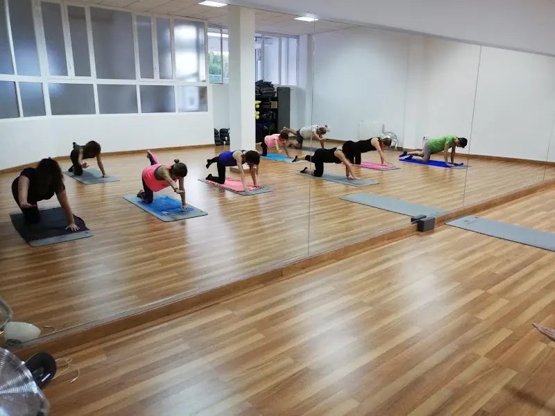 SHARMA - Movimiento y Conciencia - Centro de yoga en Molina de Segura - foto 2