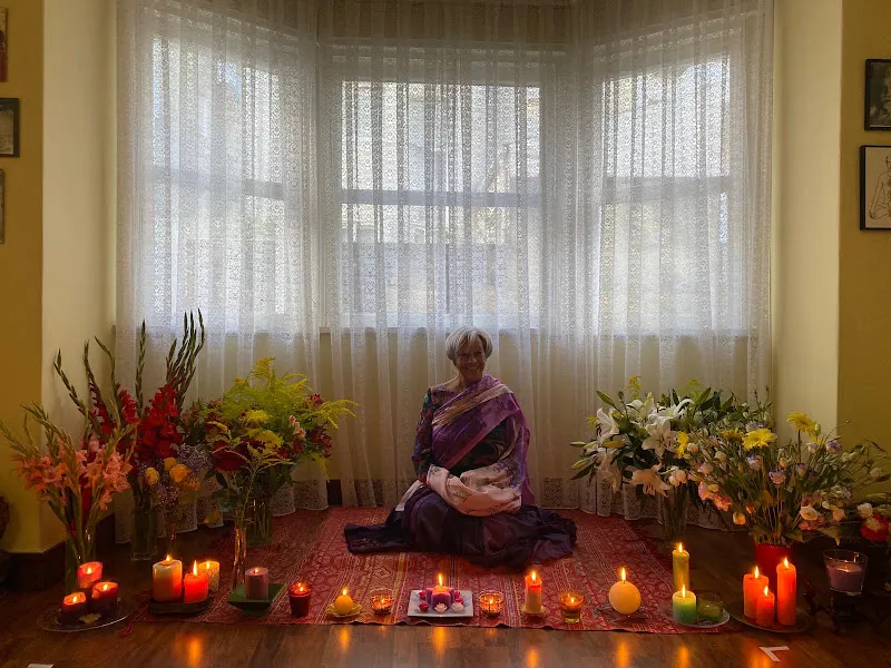 Sananda - Centro de yoga en Vigo - foto 2