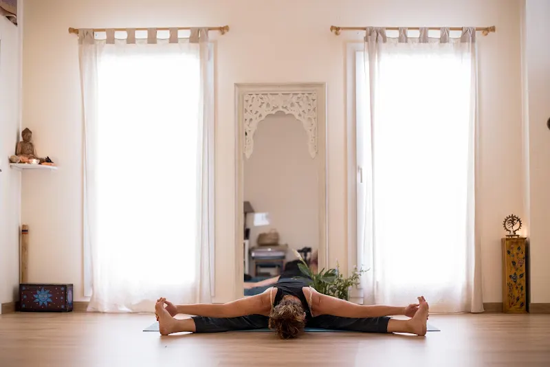DIKSHA Yoga y Terapia Corporal Integrativa - Centro de yoga en Sevilla - foto 2