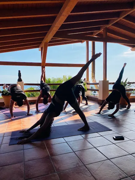 Lemon Yoga Sevilla - Centro de yoga en Sevilla - foto 3
