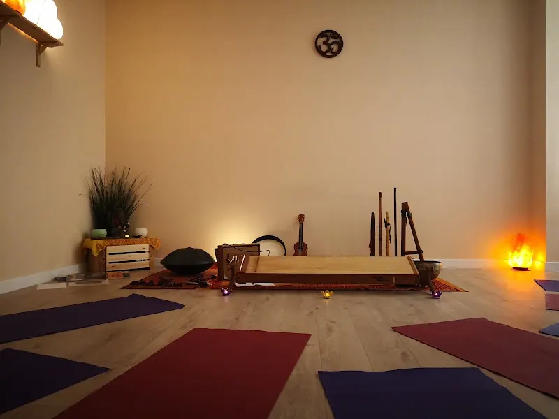 Ilumina Espacio de Yoga - Centro de yoga en Tres Cantos - foto 2