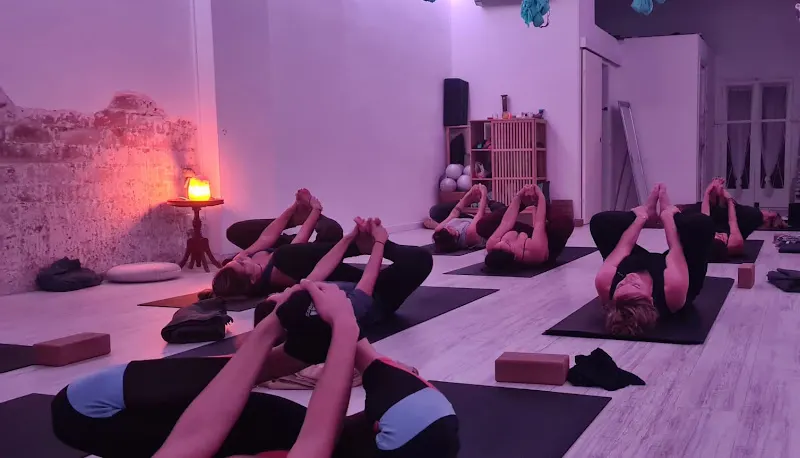 Karana yoga studio - Centro de yoga en Calafell - foto 2