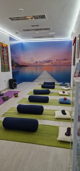 Escuela de Yoga Ling Natural YOGA - Santa Cruz de Tenerife