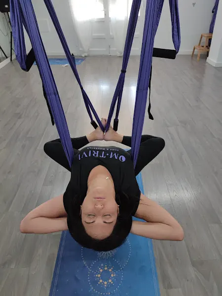 Om Trivi - Yoga & Bienestar. Especialistas en pilates y yoga con columpio