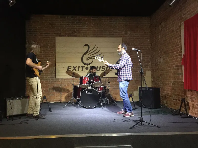 Exit Music - Centro artístico en Illescas - foto 3