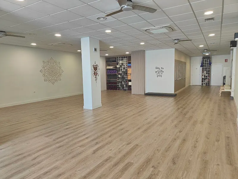 Yogadhara - Centro de yoga en Olleria (l) - foto 2