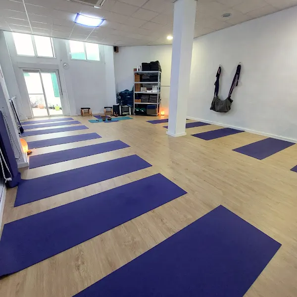 Om Yoga Valencia - Instructor/a de ioga en Valencia - foto 2