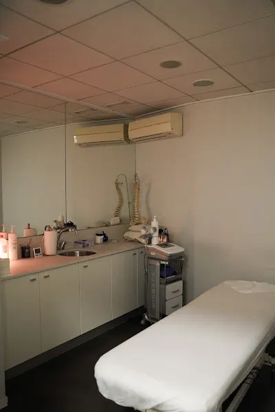 Terral · Clínica de Osteopatía & Yoga Studio · - Valencia
