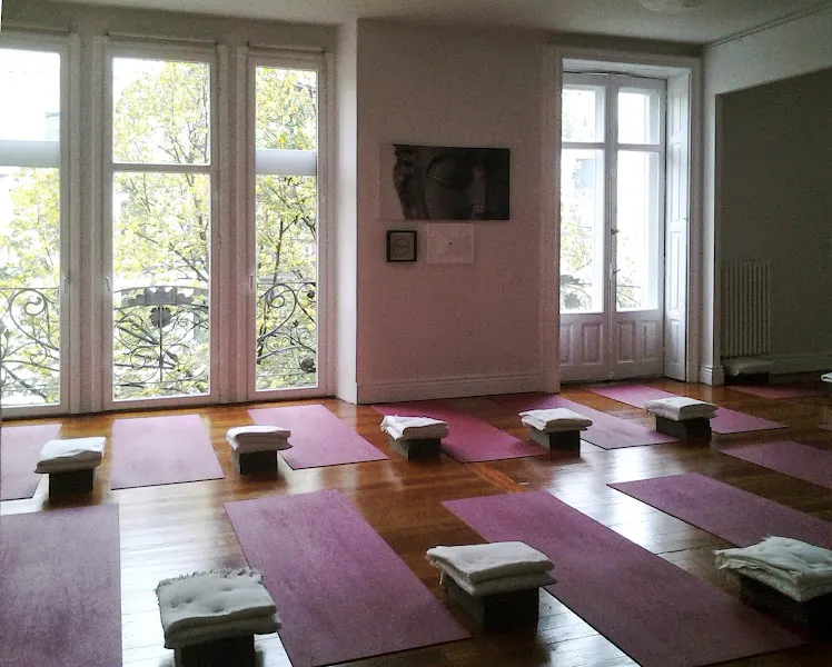 Central Yoga Bilbao - Centro de yoga en Bilbao - foto 2