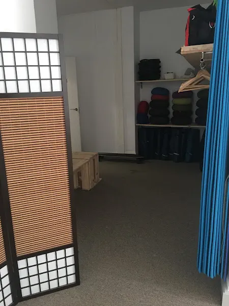️Alfonso Solans OSTEOPATÍA&YOGA - Bilbao