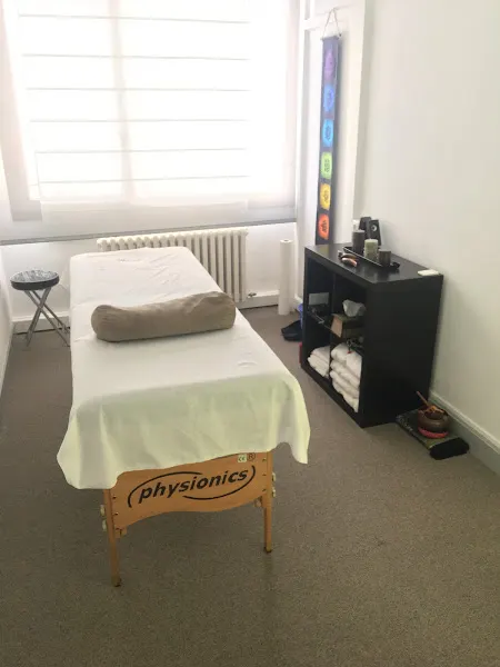 ️Alfonso Solans OSTEOPATÍA&YOGA - Centro de salud y bienestar en Bilbao - foto 2
