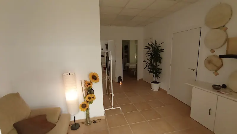 El Templo de Shambala, Instituto de Terapias Energéticas. - Centro de yoga en Altea - foto 2