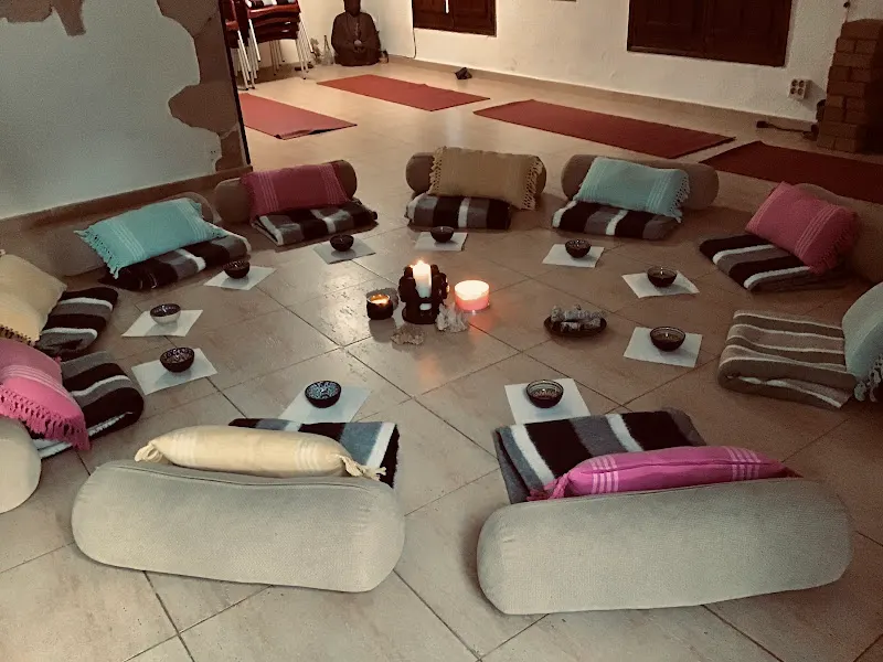 FIVE Elements Reiki and Yoga School - Centro de retiro de yoga en Orihuela - foto 2