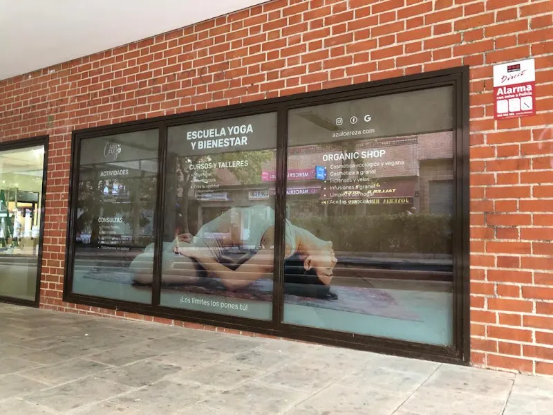 Centro de Yoga y Bienestar Azul Cereza - Tres Cantos