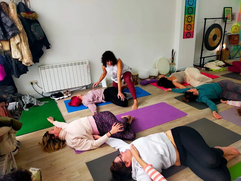 Luz Esencial Yoga - Tres Cantos